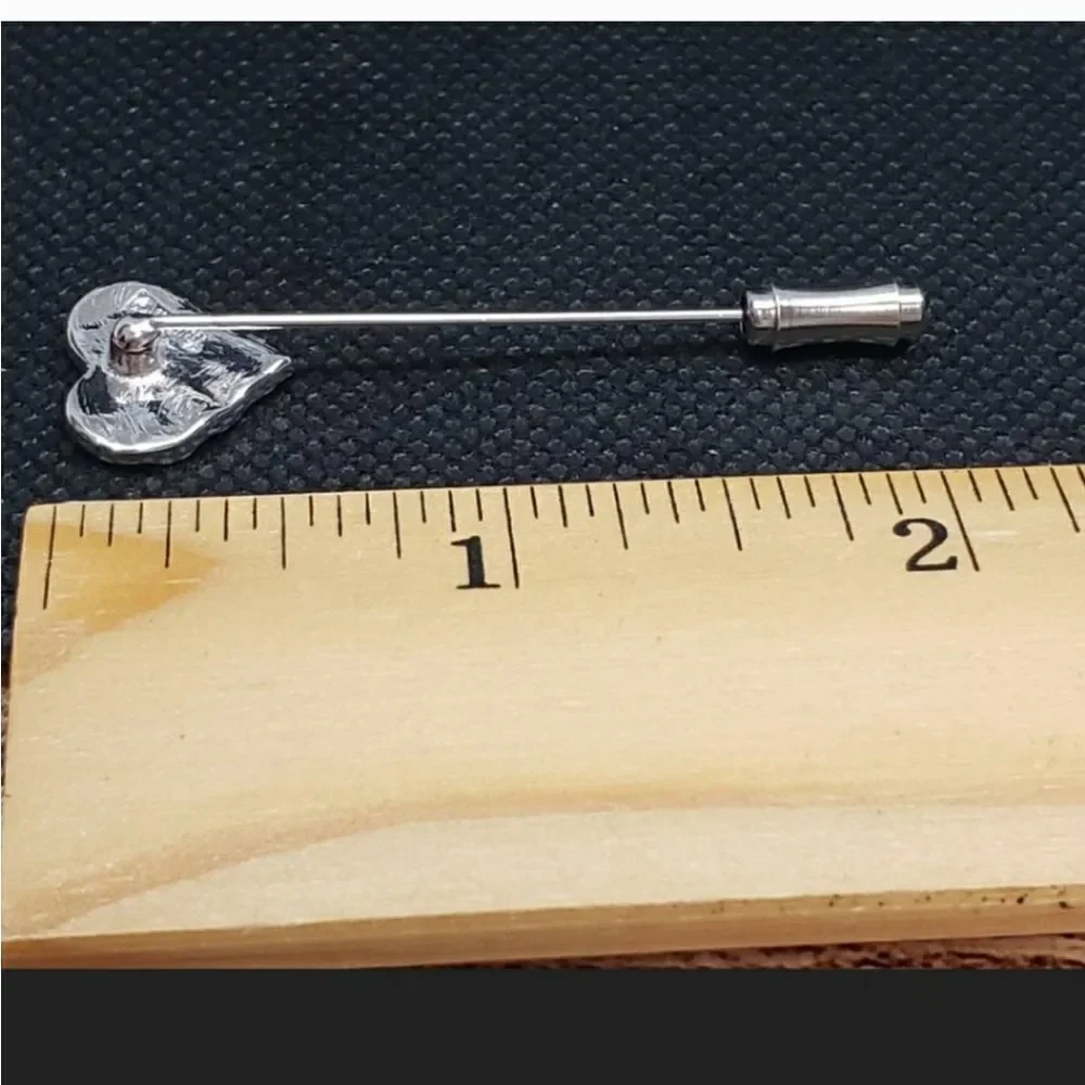 VINTAGE TRIFARI Ruffled HEART Silver-tone Stick Pin